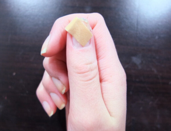 sprickor i fingertopparna sprickor i fingertopparna